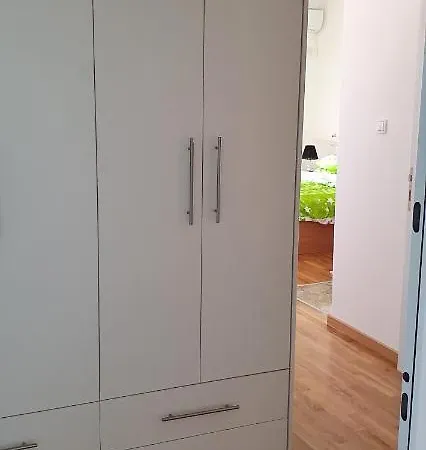 Julija Apartment *