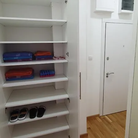 Julija Apartment *